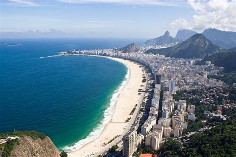 Celebrity nude in Rio de Janeiro